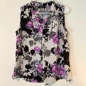 Nine West sleeveless floral top Size M